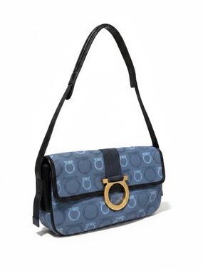 Salvatore Ferragamo Gancini Authentic Shoulder Bag 💙🩵💙